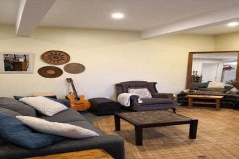 Photo of property in 56 Kelburn Parade, Kelburn, Wellington, 6012