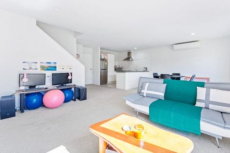 Photo of property in 8/36 John Jennings Drive, Oteha, Auckland, 0632