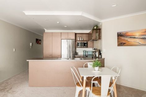 Photo of property in 281 Maunganui Road, Mount Maunganui, 3116