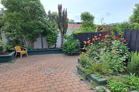 Photo of property in Cornwall Gardens, 12/27 Cornwall Street, St Albans, Christchurch, 8014