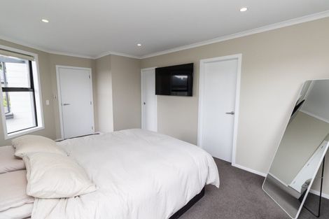 Photo of property in 41 Glanmire Road, Newlands, Wellington, 6037