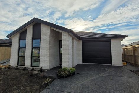 Photo of property in 5 Piopio Lane, Halswell, Christchurch, 8025
