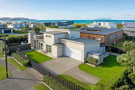 Photo of property in 2 Paua Lane, Omaha, Warkworth, 0986