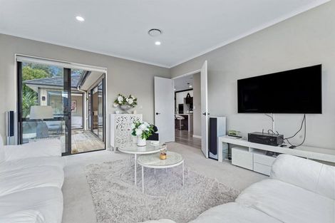 Photo of property in 63 Symes Drive, Red Beach, 0932