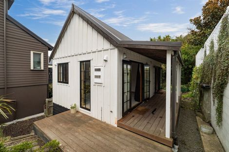 Photo of property in 69 Oxford Street, Lyttelton, 8082