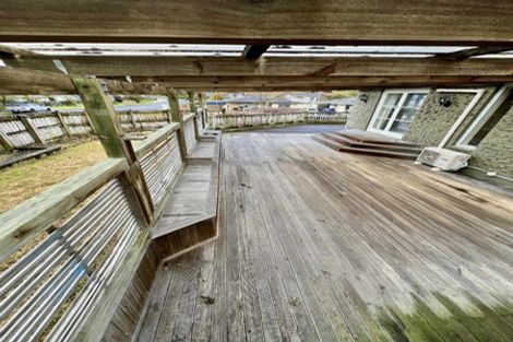 Photo of property in 1 Mirrabooka Avenue, Botany Downs, Auckland, 2010