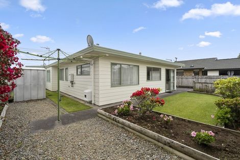 Photo of property in 2/219 Mangorei Road, Merrilands, New Plymouth, 4312
