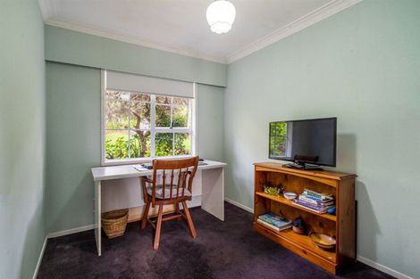 Photo of property in 1/6 Mahuta Grove, Northcote, Auckland, 0627