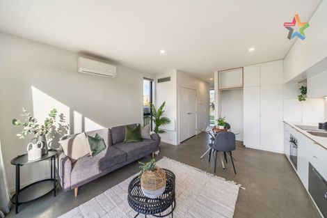 Photo of property in 35 Te Ara O Paetutu, Petone, Lower Hutt, 5012