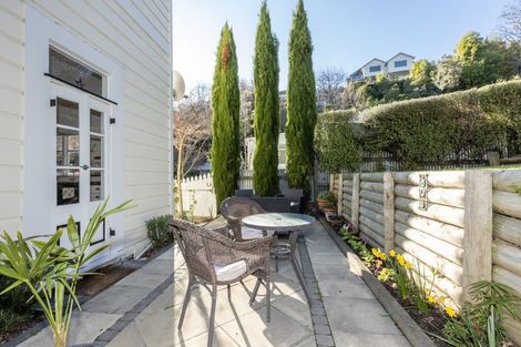 Photo of property in 3 Hooker Avenue, Hospital Hill, Napier, 4110