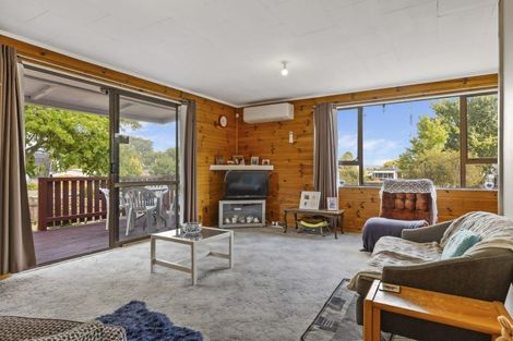 Photo of property in 12 Epping Place, Richmond Heights, Taupo, 3330