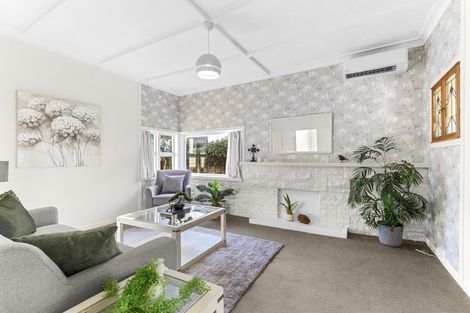 Photo of property in 108 Carrington Street, Lower Vogeltown, New Plymouth, 4310