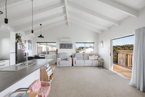 Photo of property in 9 Westwood Street, Bellevue, Tauranga, 3110