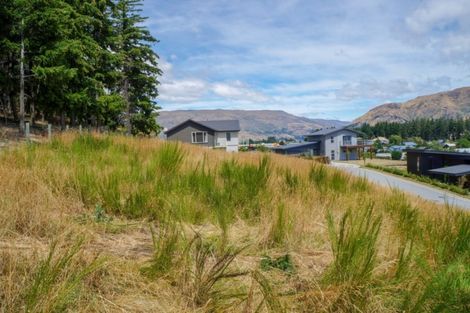Photo of property in 7 Pearce Place, Wanaka, 9305