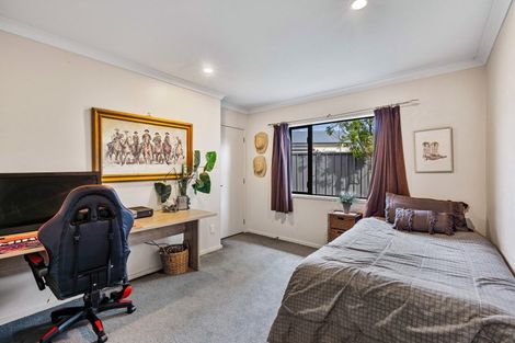 Photo of property in 6 Kirkpatrick Place, Havelock North, 4130