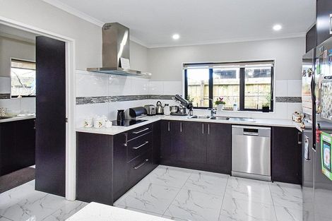 Photo of property in 7 Clendon Place, Manurewa, Auckland, 2102