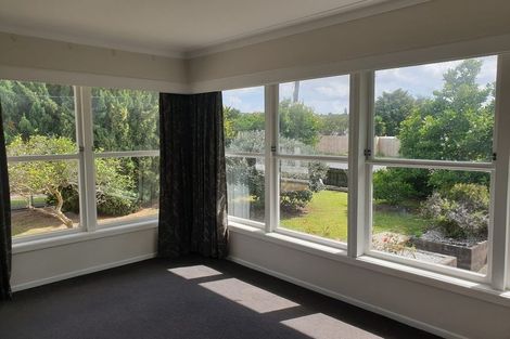 Photo of property in 1/5 Beaumonts Way, Manurewa, Auckland, 2102