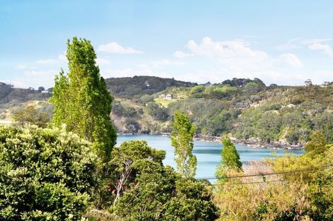 Photo of property in 11 Hillside Crescent, Leigh, 0985