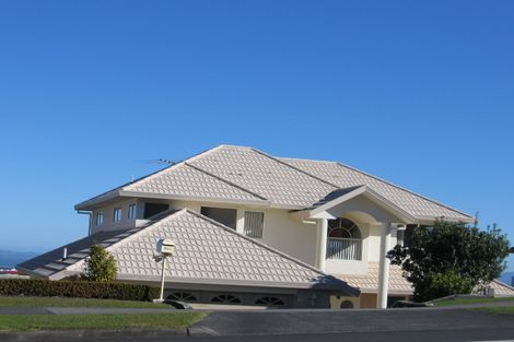 Photo of property in 83 Goodwood Drive, Goodwood Heights, Auckland, 2105