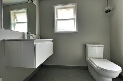 Photo of property in 21 Seon Place, Birkdale, Auckland, 0626