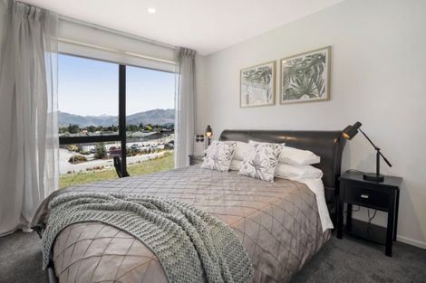 Photo of property in 14 Tuke Lane, Wanaka, 9305