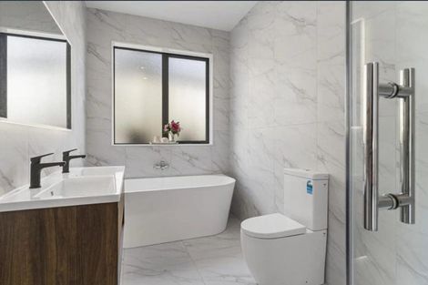 Photo of property in 7 Laurina Road, Sunnynook, Auckland, 0620