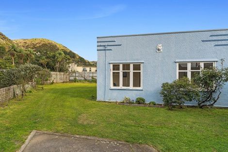 Photo of property in 8a Robertson Road, Paekakariki, 5034