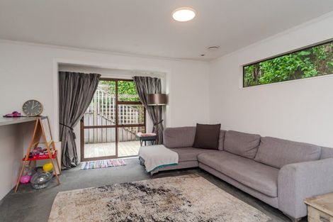 Photo of property in 60 Acacia Avenue, Maungaraki, Lower Hutt, 5010