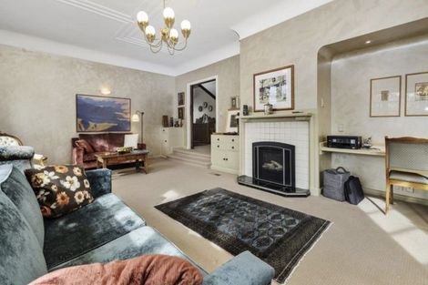 Photo of property in 11 Kinross Street, Kelburn, Wellington, 6012