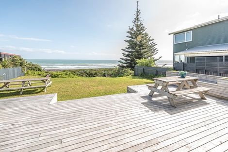 Photo of property in 133 Karaka Street, Castlecliff, Whanganui, 4501