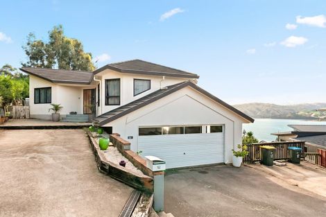 Photo of property in 12 The Topdeck, Whitby, Porirua, 5024