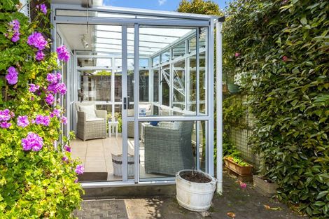 Photo of property in 1/4 Comeskey Grove, Elderslea, Upper Hutt, 5018