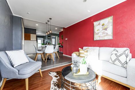 Photo of property in 98 Storey Avenue, Forest Lake, Hamilton, 3200