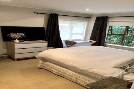 Photo of property in 2/32 Merani Street, Narrow Neck, Auckland, 0622