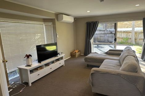 Photo of property in 2/16 Belgate Place, Somerville, Auckland, 2014