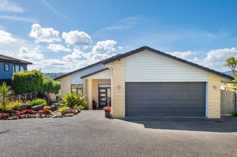 Photo of property in 15 Seagate Place, Red Beach, 0932