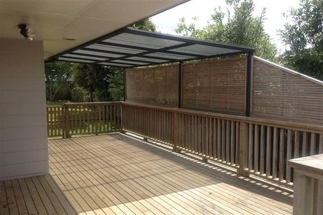 Photo of property in 18 Pipitea Place, Massey, Auckland, 0614