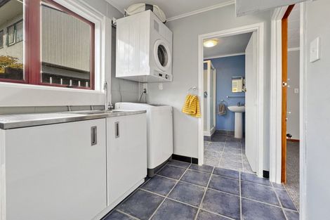 Photo of property in 12 Frank Place, Hillpark, Auckland, 2102