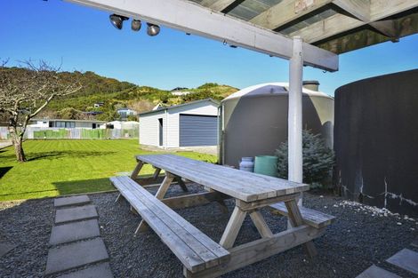 Photo of property in 73 Fortescue Street, Mahia, Nuhaka, 4198