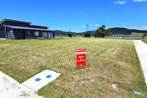 Photo of property in 26 Taniwha Place, Matarangi, 3592