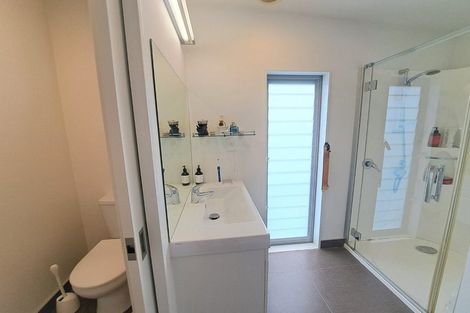 Photo of property in 14a Bank Street, Hillcrest, Auckland, 0627