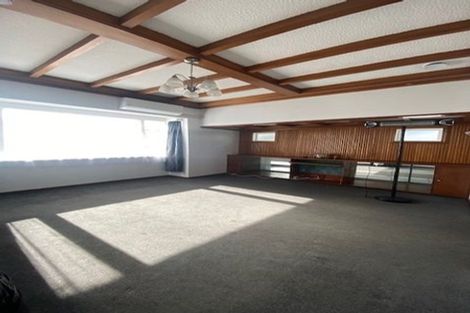 Photo of property in 17 Lawrence Street, Newtown, Wellington, 6021