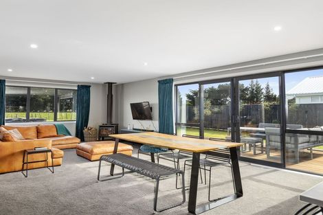 Photo of property in 12 Wycliffe Place, Solway, Masterton, 5810