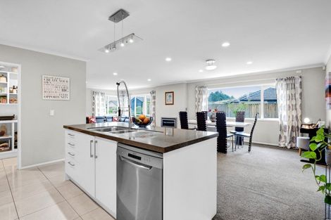 Photo of property in 16 Ryder Drive, Waiwhakaiho, New Plymouth, 4312