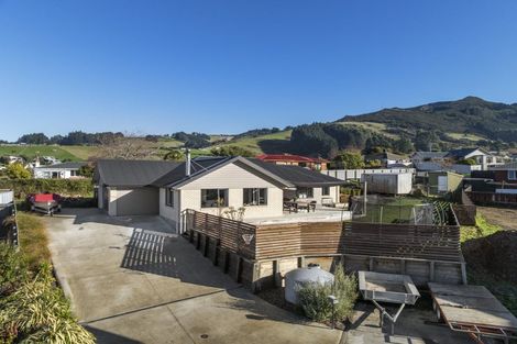 Photo of property in 18 Goddard Way, Sawyers Bay, Port Chalmers, 9023