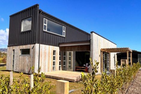 Photo of property in 4 Mirek Street, Waikanae, 5036