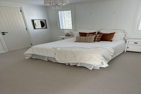 Photo of property in 20 Golf Road, Heretaunga, Upper Hutt, 5018