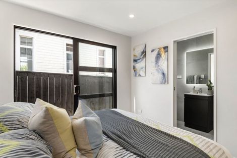 Photo of property in 2/1 Egremont Street, Belmont, Auckland, 0622