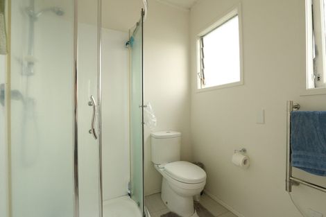 Photo of property in 6 Vanbrugh Place, Bucklands Beach, Auckland, 2014