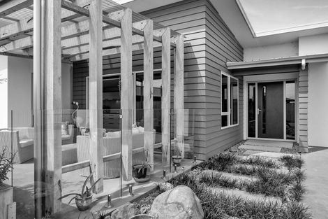 Photo of property in 7 Reremoana Close, Hawera, 4610